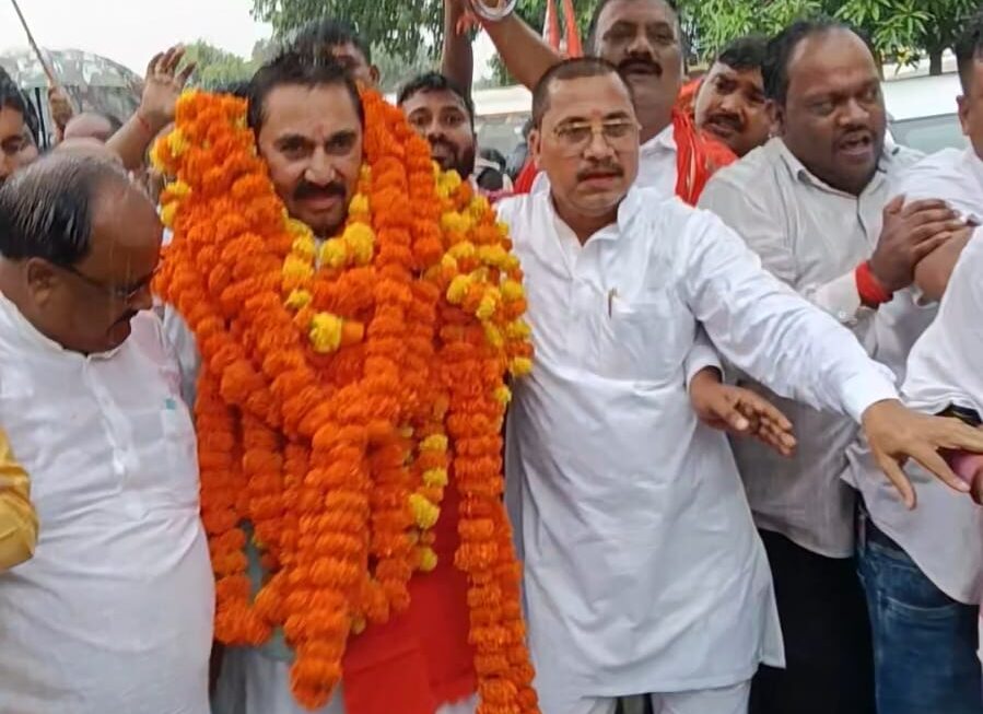 भाजपा के नवनियुक्त जिला प्रभारी नरेंद्र मणि त्रिपाठी का महराजगंज धरती पर भव्य स्वागत