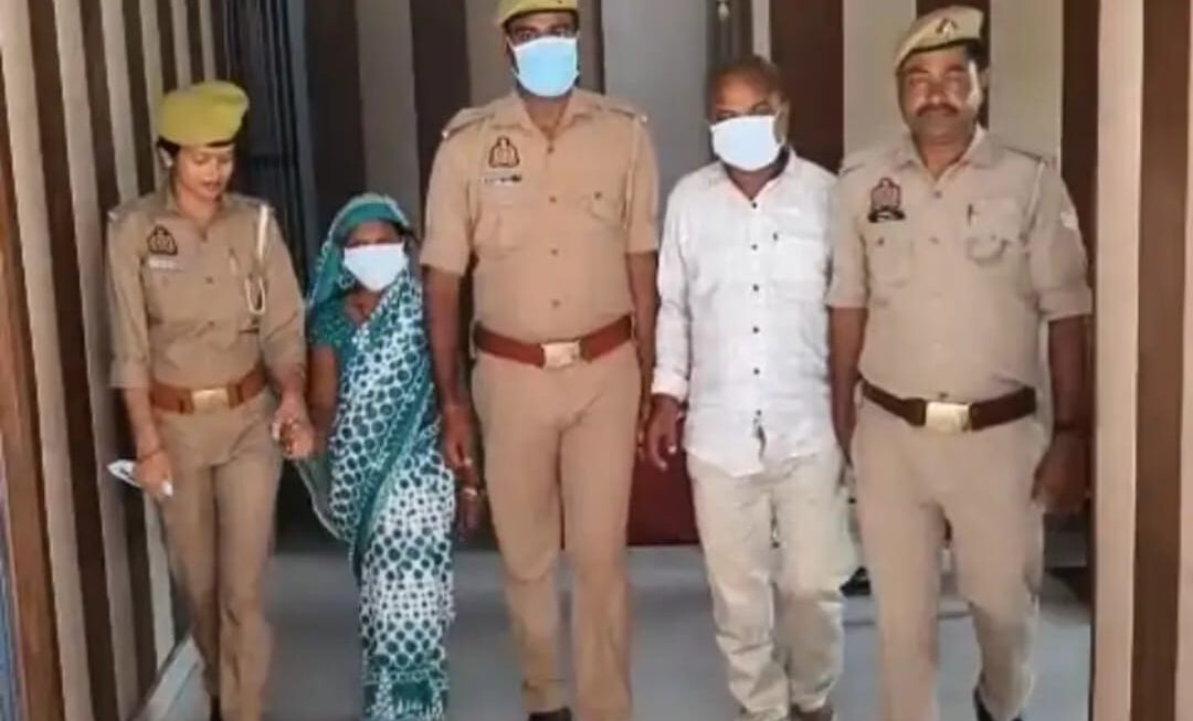 बृजमनगंज पुलिस ने 3 किलो 100 ग्राम अवैध गांजा के साथ पति-पत्नी को किया गिरफ्तार