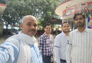 कोल्हुई थाने पर लेखपालों ने काली पट्टी बांध कर आन्दोलन का किया समर्थन