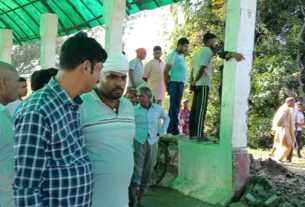 जल भराव से डूबी सैकड़ों एकड़ फसल नगर अध्यक्ष ने कराया पानी निकासी की व्यवस्था ग्रामीणों ने जताया आभार